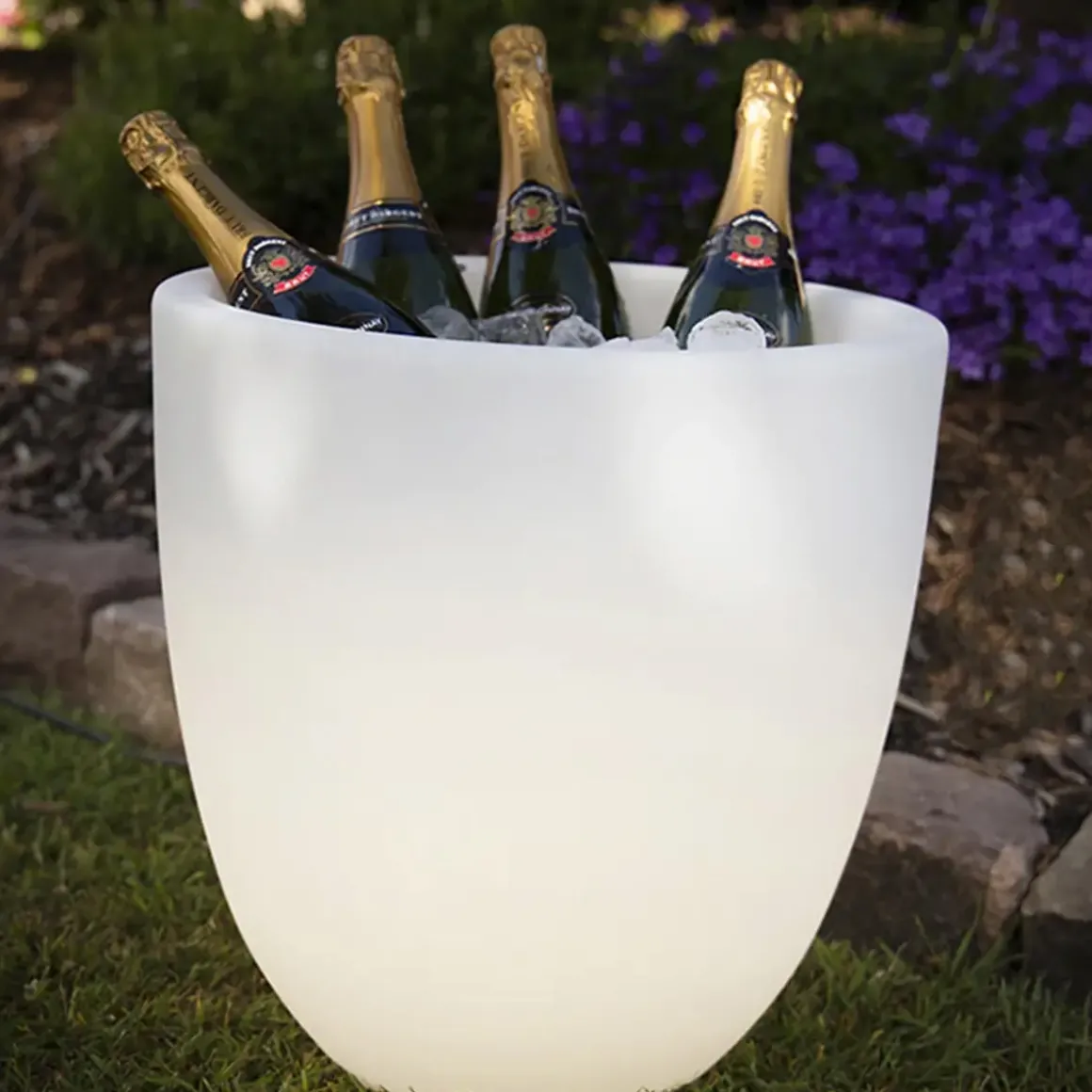 8 seasons design Shining Curvy Cooler LED Solar- / Dekoleuchte & Weinkühler