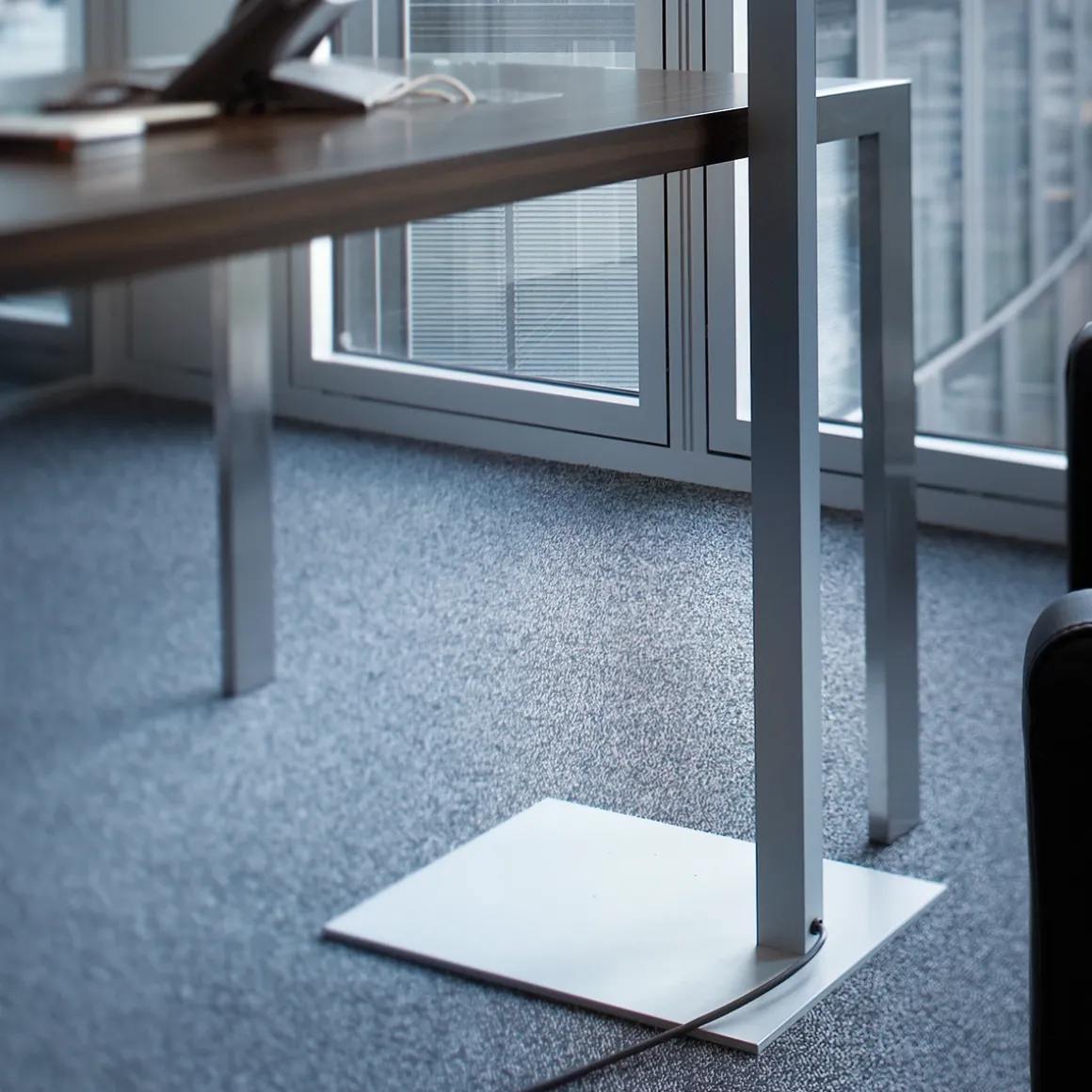 Artemide Architectural Kalifa Prismoptic I Stehleuchte, Interactive-Dali