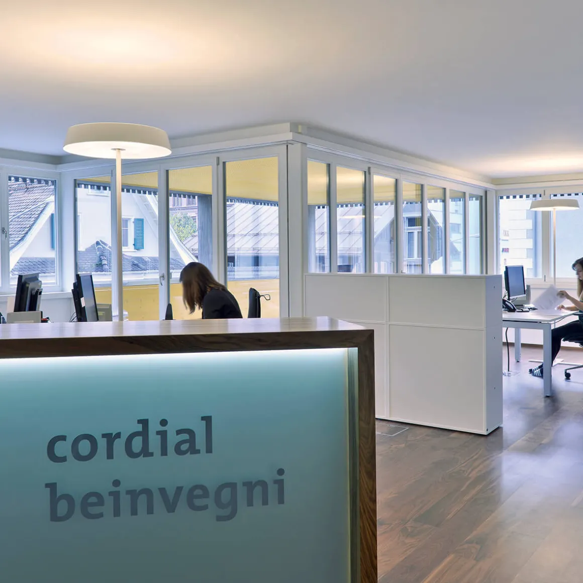 Belux Koi-10 Neo LED Stehleuchte, mit Dimmer