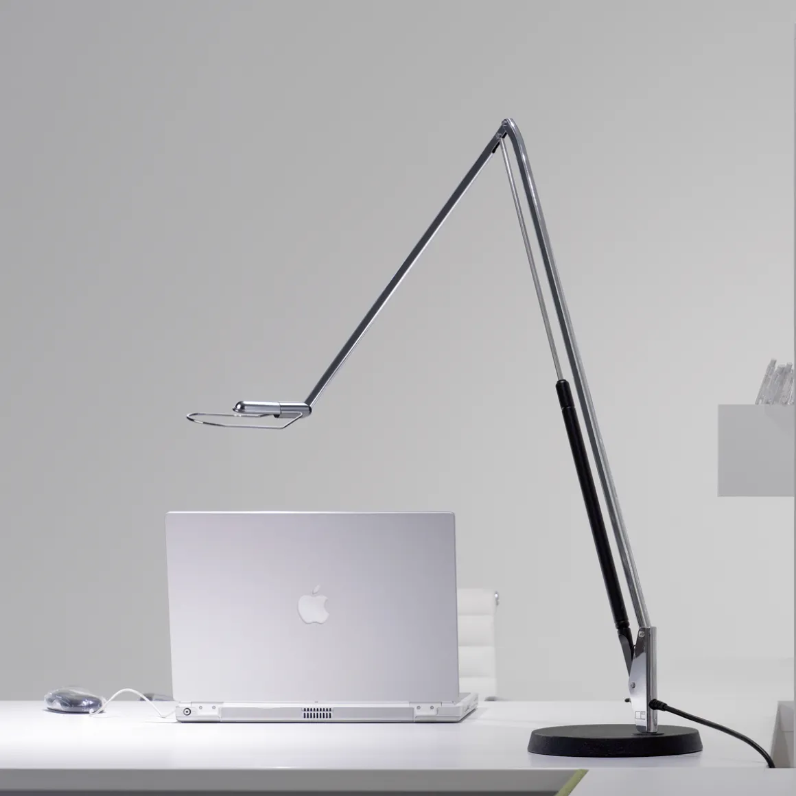 Belux Lifto-40 LED Tischleuchte