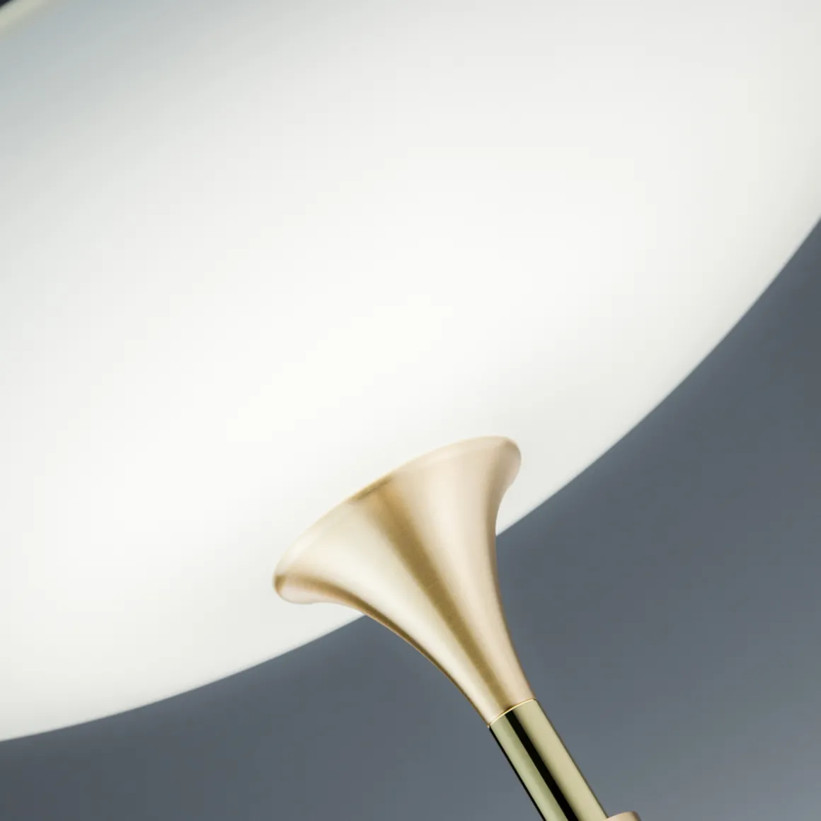 B+M Leuchten Istar LED Deckenfluter