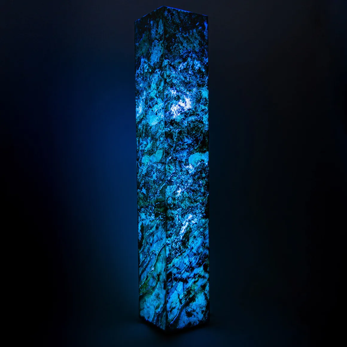 Epstein-Design Eifel im Herbst RGBCCT-LED Stehleuchte / Lichtsäule mit ZigBee