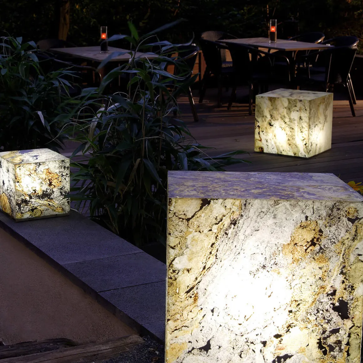 Epstein-Design Würfel Eifel im Herbst Außenleuchte