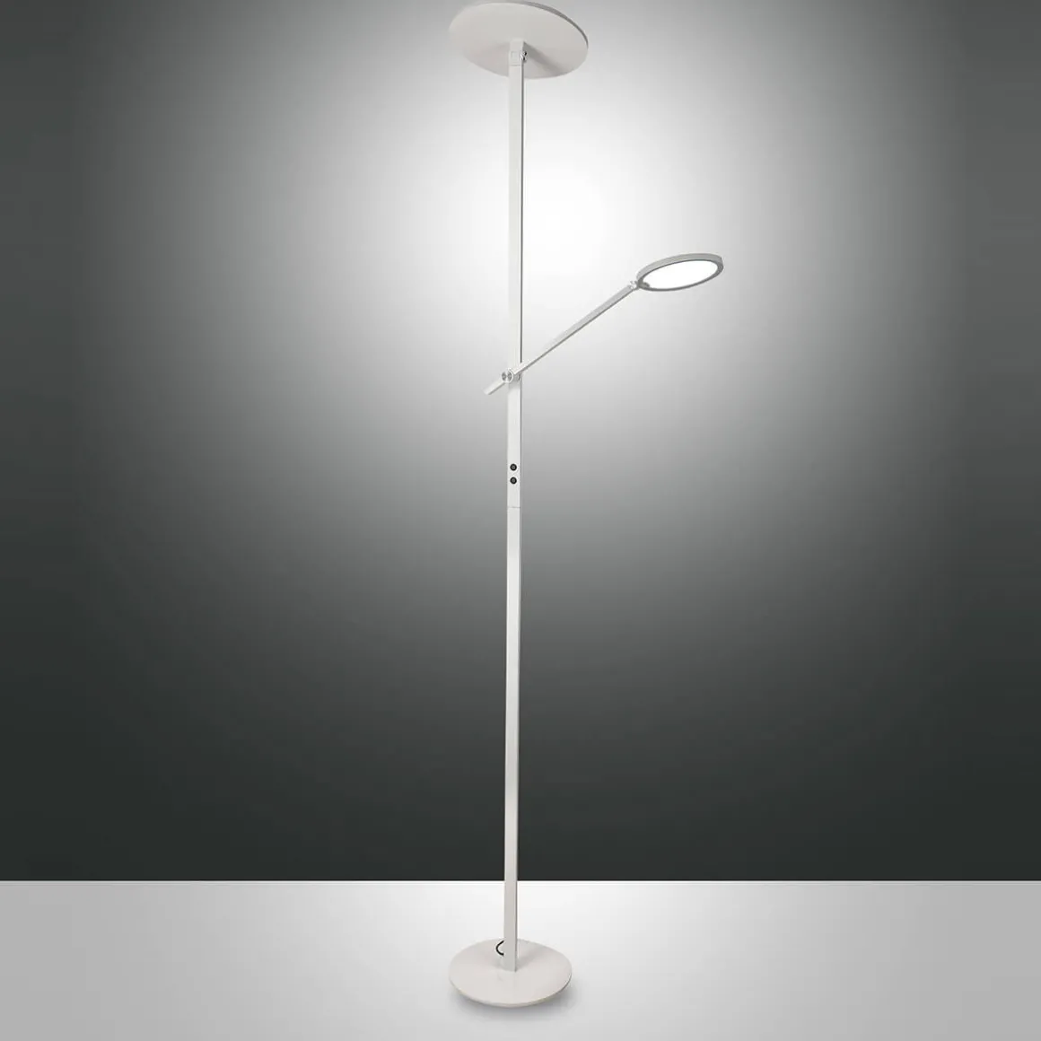 Fabas Luce Regina LED Stehleuchte mit Lesearm