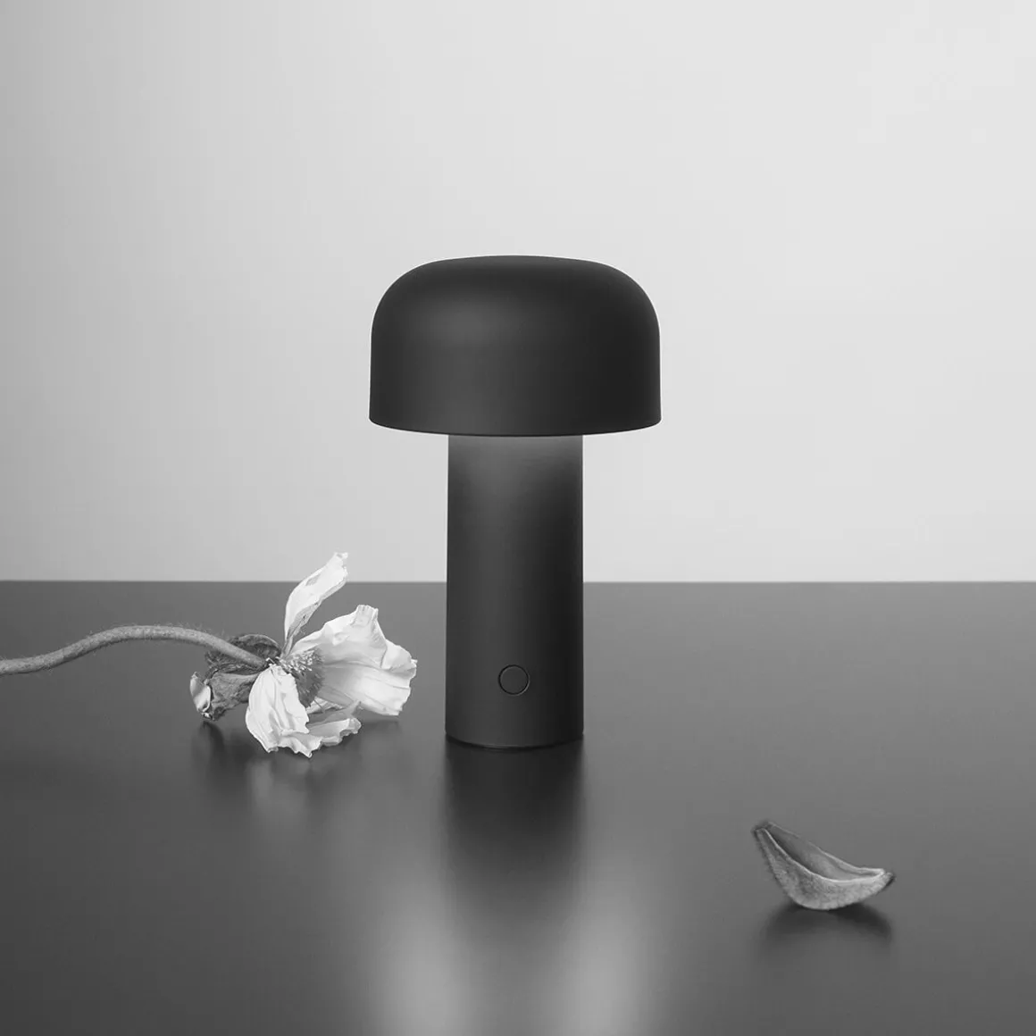 Flos Bellhop Battery LED Akkuleuchte