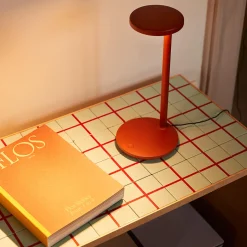 Flos Oblique Qi LED Tischleuchte