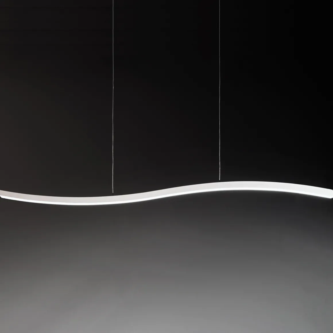 Fontana Arte Serpentine LED Pendelleuchte