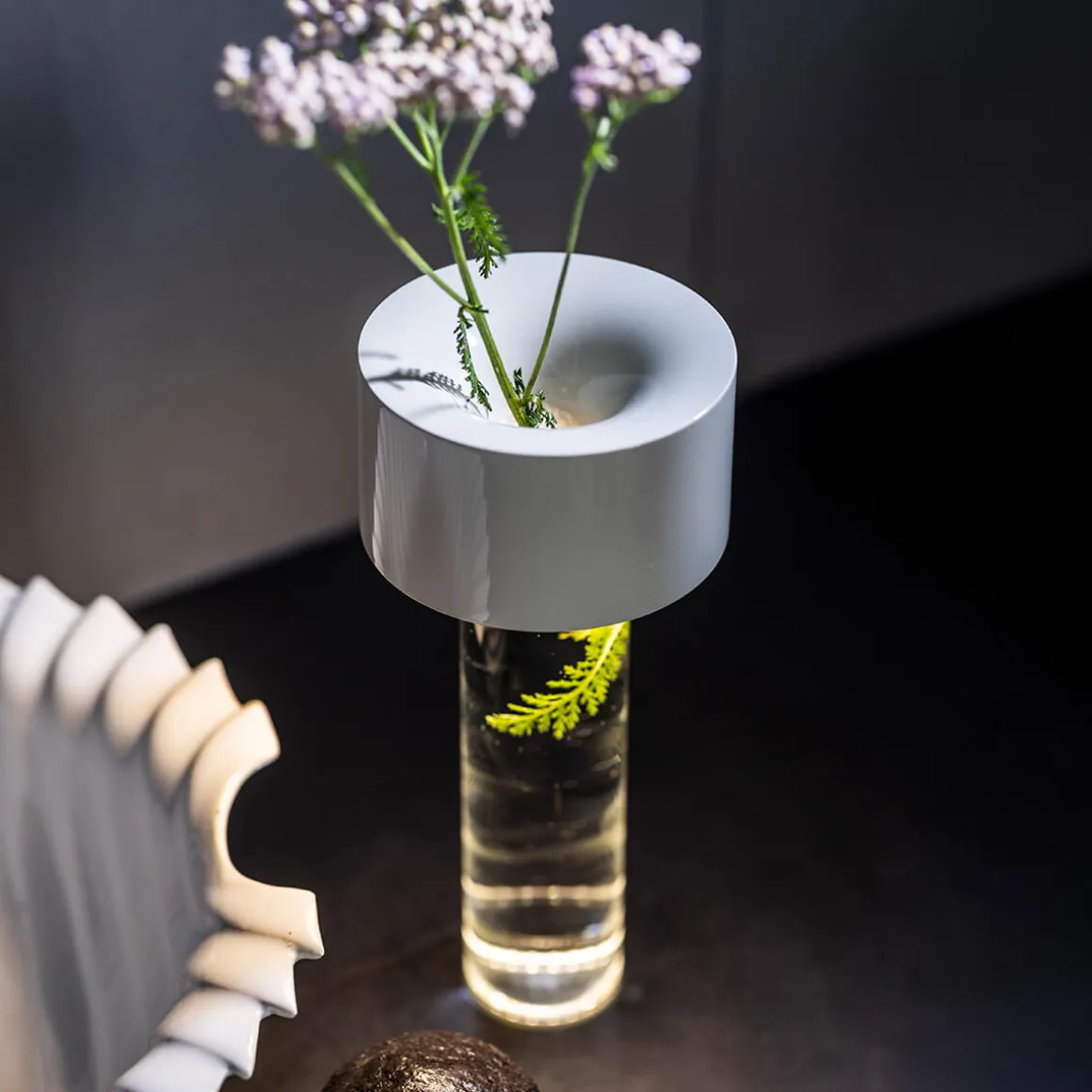 Foscarini Fleur LED Tavolo Akkuleuchte & Vase