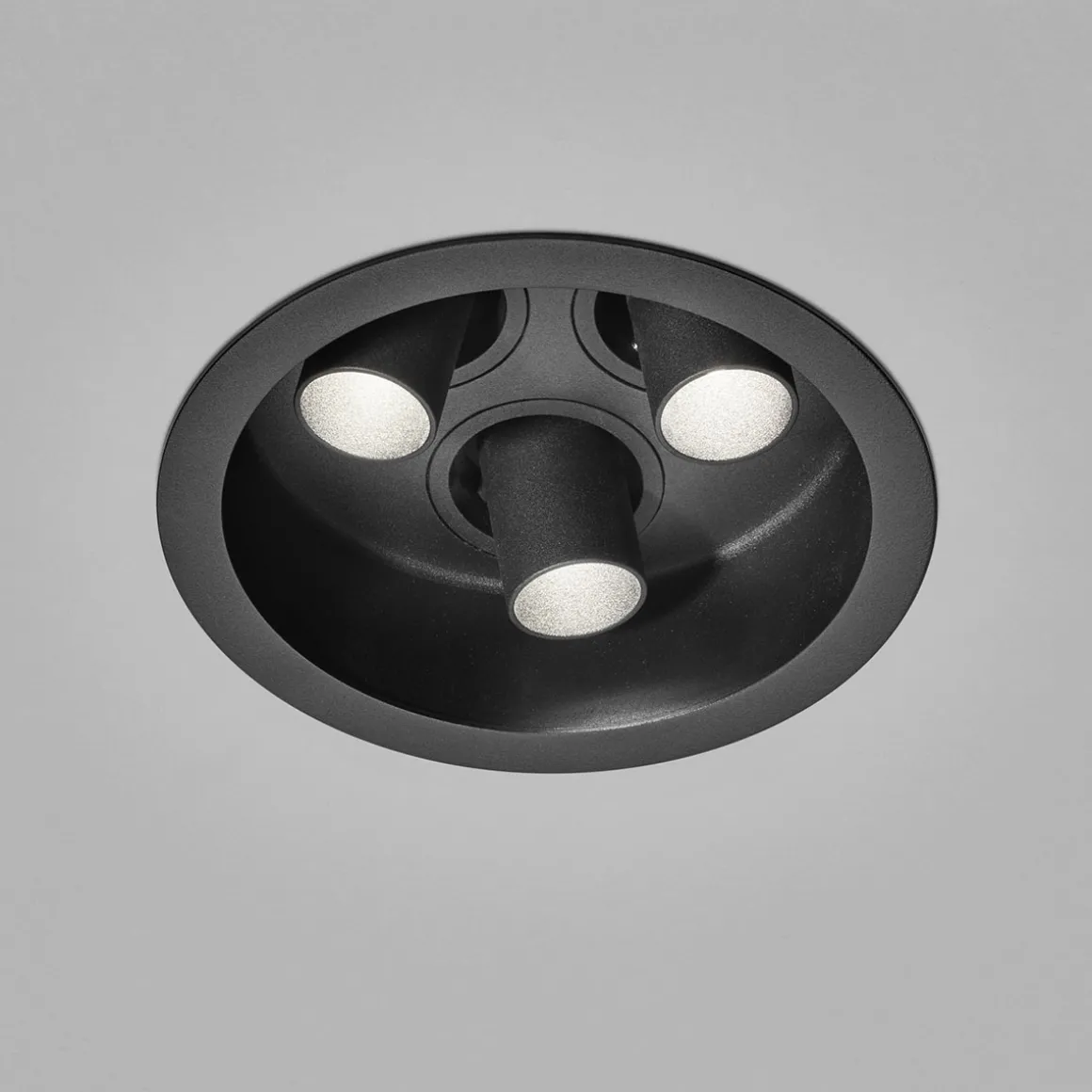 Helestra Run LED Deckeneinbaustrahler, 3-flg.