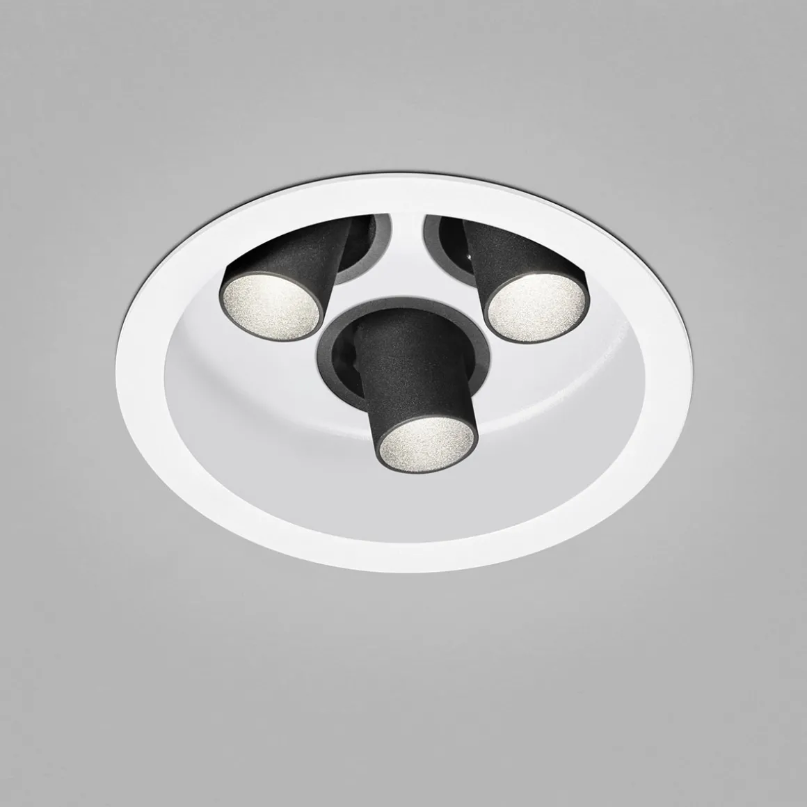 Helestra Run LED Deckeneinbaustrahler, 3-flg.