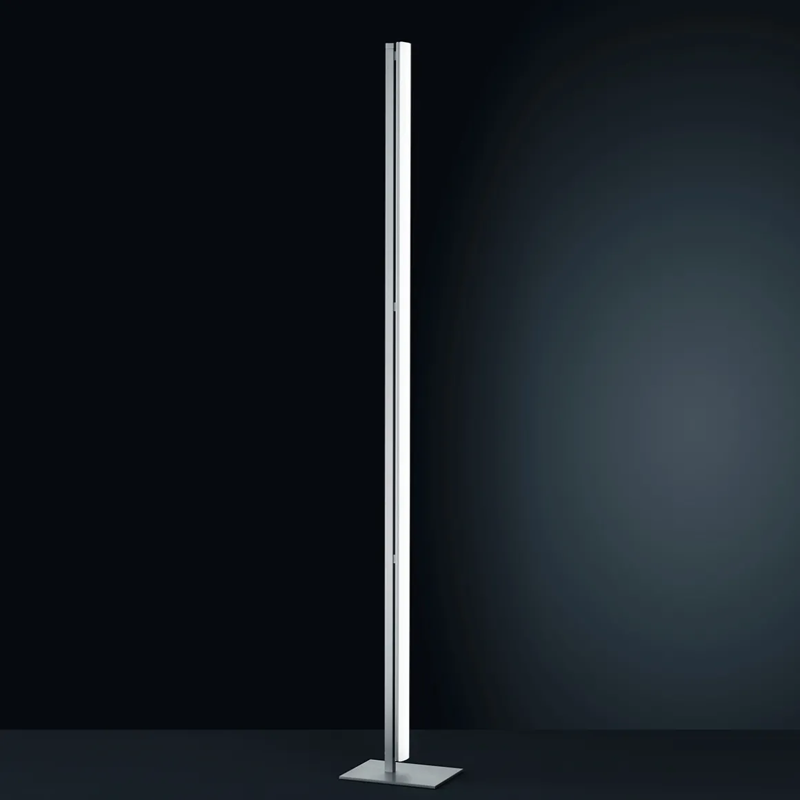 Helestra Venta LED Stehleuchte