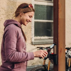 Höfats Johnny Catch Cup Wandflaschenöffner