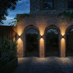 IP44.DE Iem.2 LED Außenwandleuchte