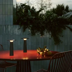 IP44.DE Lix LED Akkuleuchte, Dim-to-Amber, inkl. Charging Base