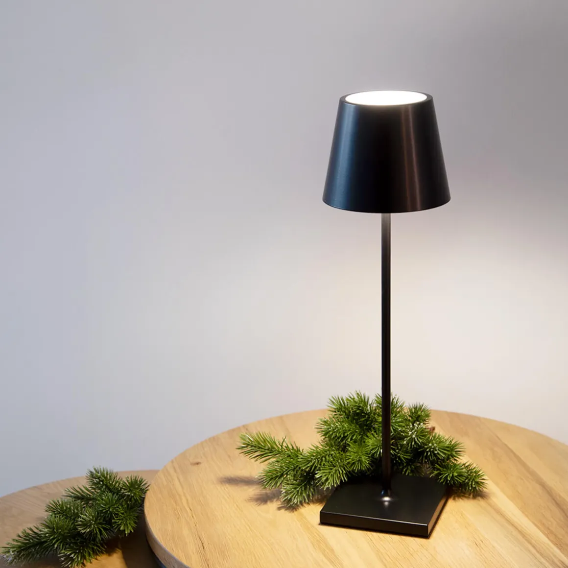 LCD Außenleuchten Outdoor LED Akku-Tischleuchte