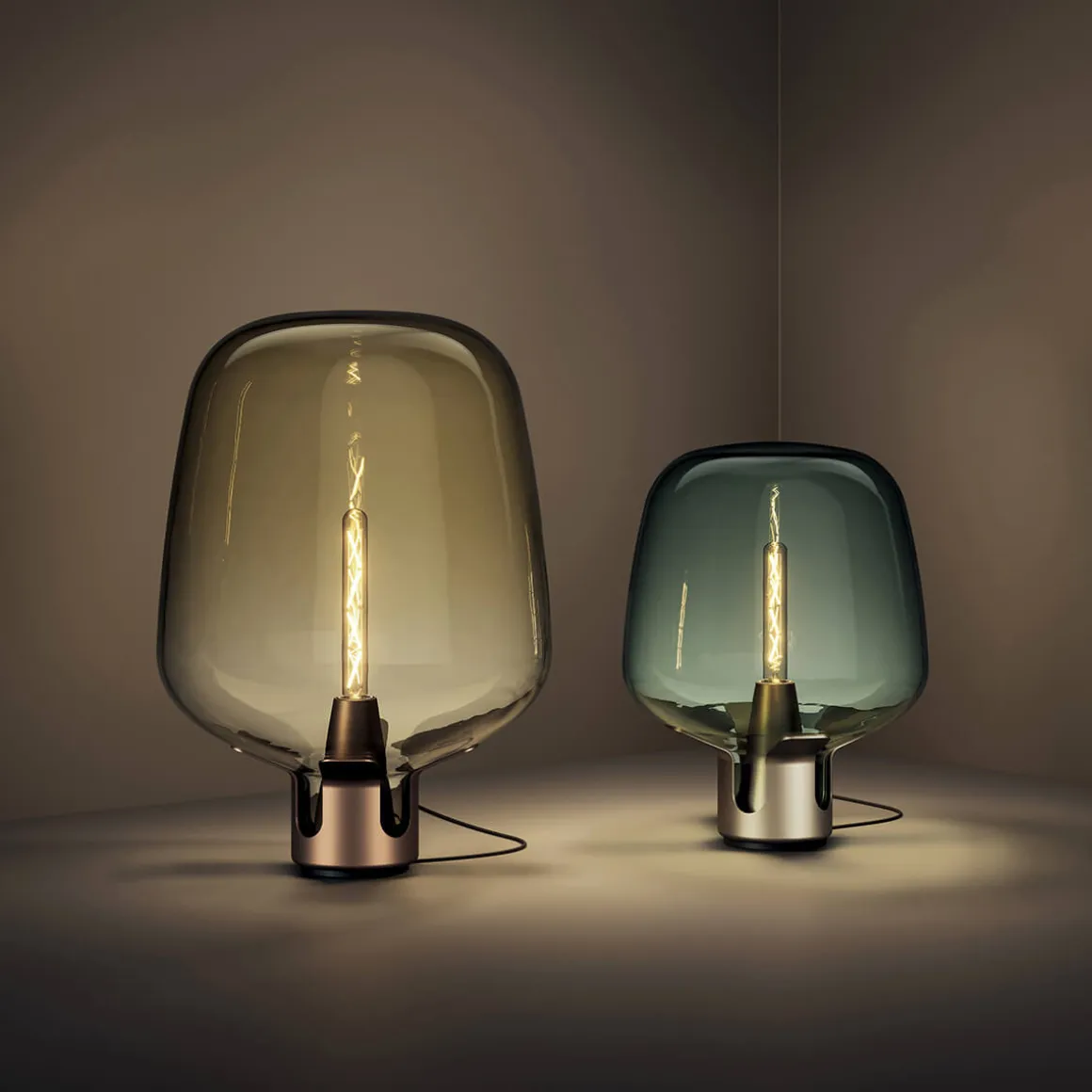 Lodes Flar Medium Tischleuchte