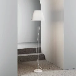 Lodes Hover LED Stehleuchte