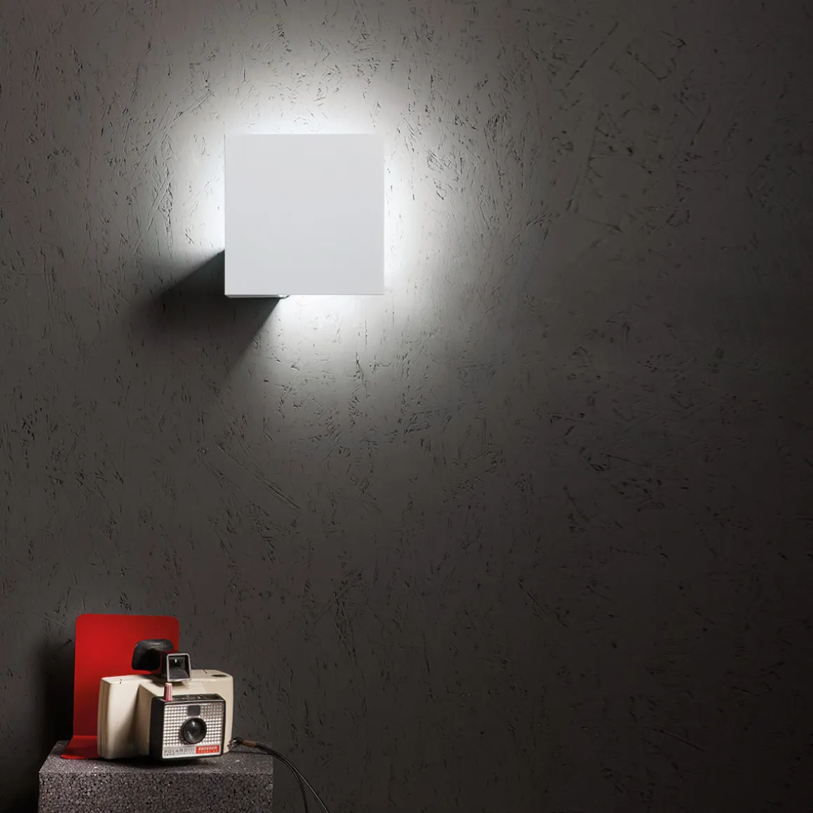 Lodes Puzzle Single Square LED Wand- / Deckenleuchte