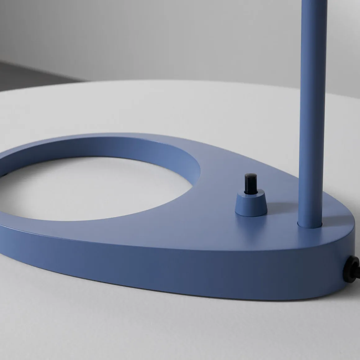 Louis Poulsen AJ Tischleuchte