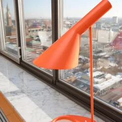 Louis Poulsen AJ Tischleuchte