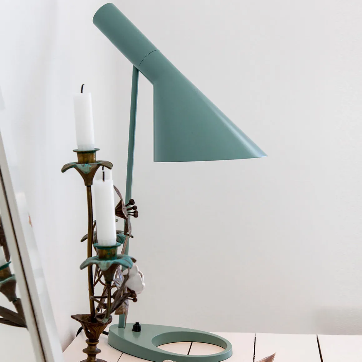 Louis Poulsen AJ Tischleuchte