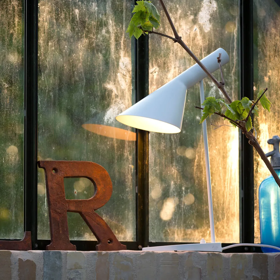 Louis Poulsen AJ Tischleuchte