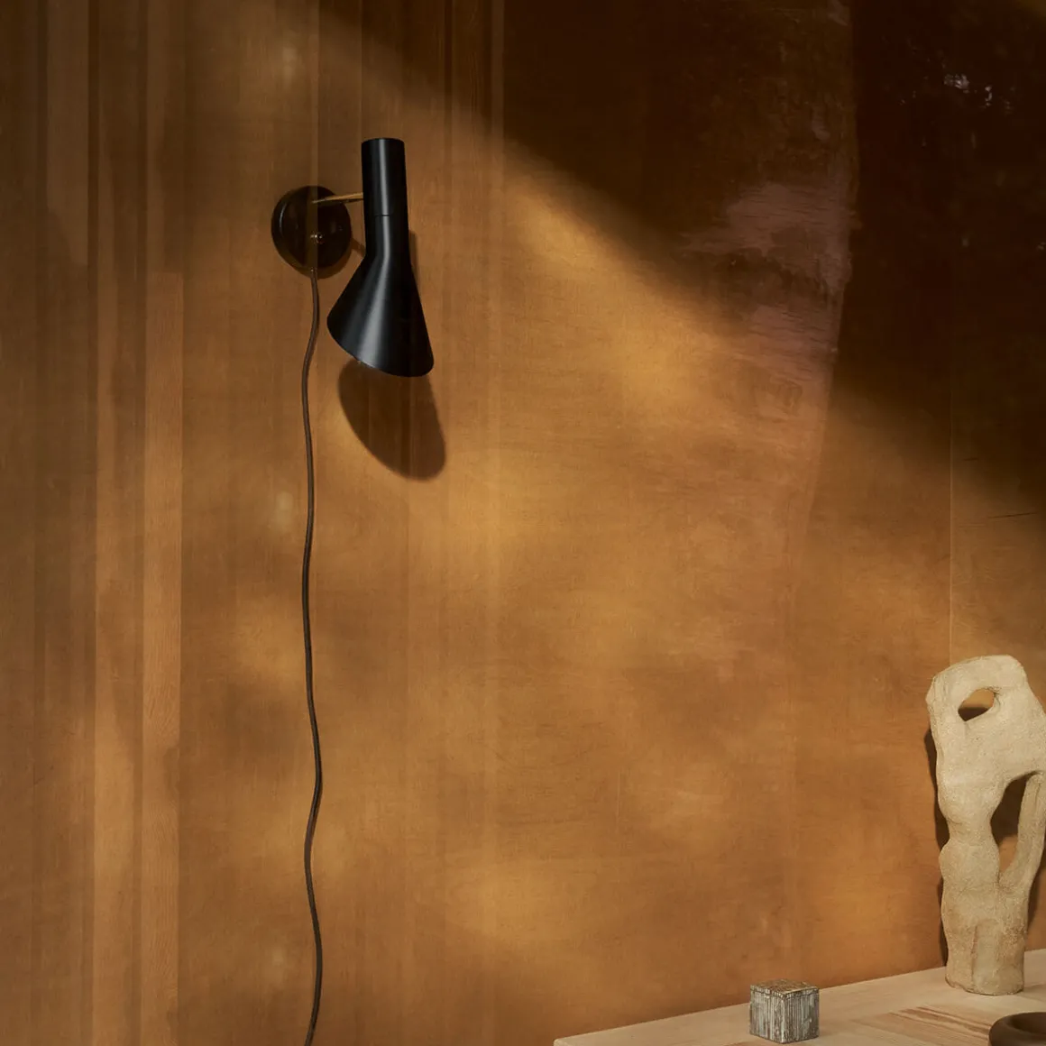 Louis Poulsen AJ Wandleuchte