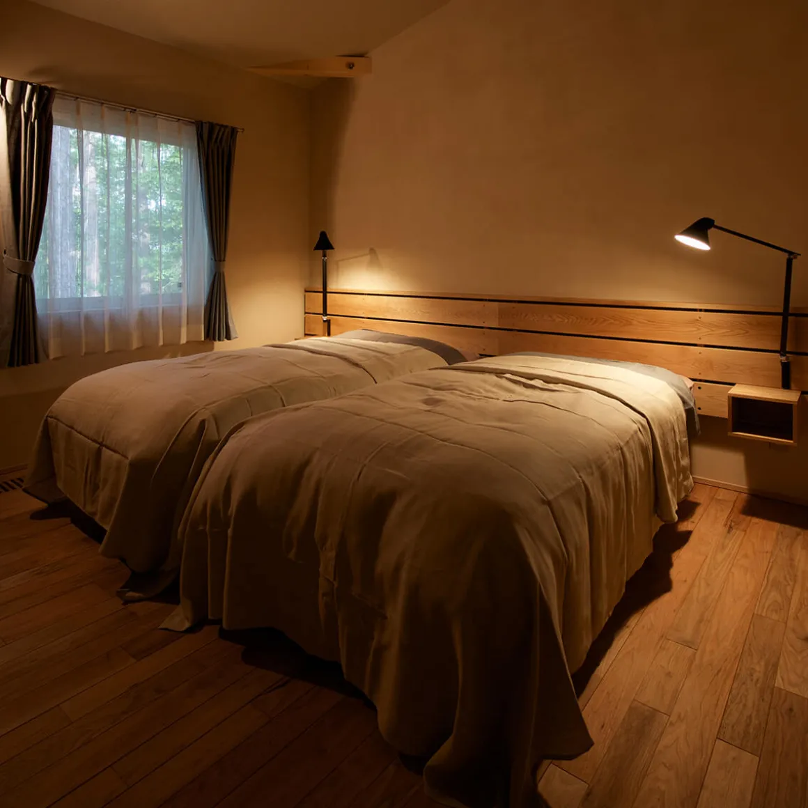 Louis Poulsen NJP LED Wandleuchte long