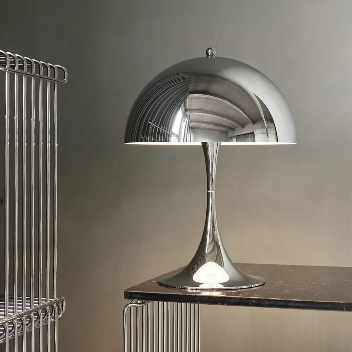 Louis Poulsen Panthella 250 LED Tischleuchte