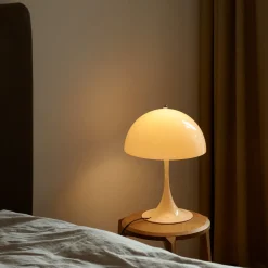 Louis Poulsen Panthella 320 Tischleuchte