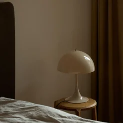 Louis Poulsen Panthella 320 Tischleuchte