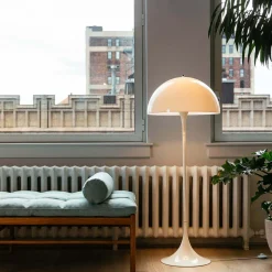 Louis Poulsen Panthella Stehleuchte