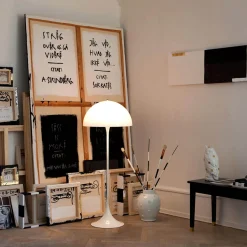 Louis Poulsen Panthella Stehleuchte