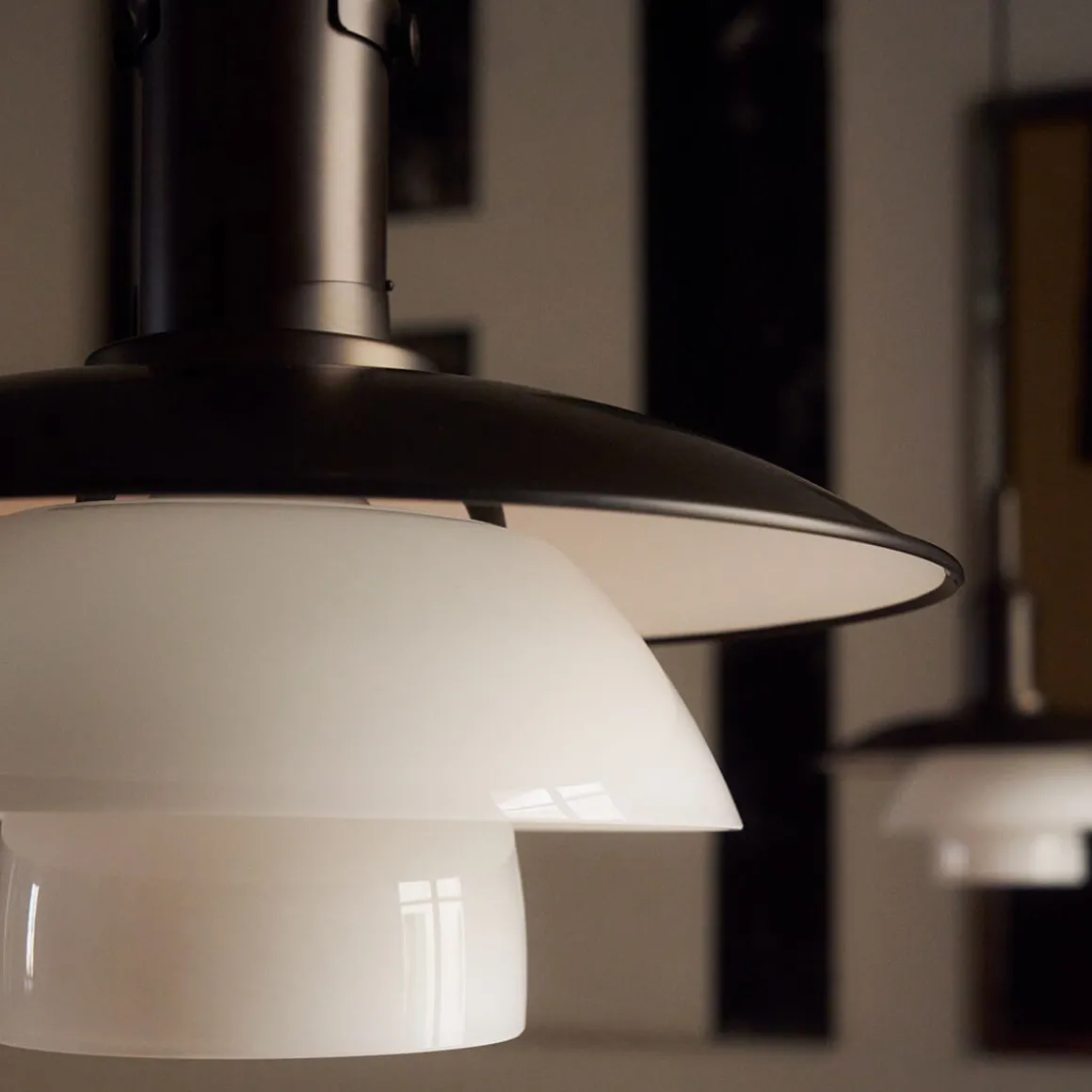 Louis Poulsen PH 3/3 Aged Brass Opal Pendelleuchte