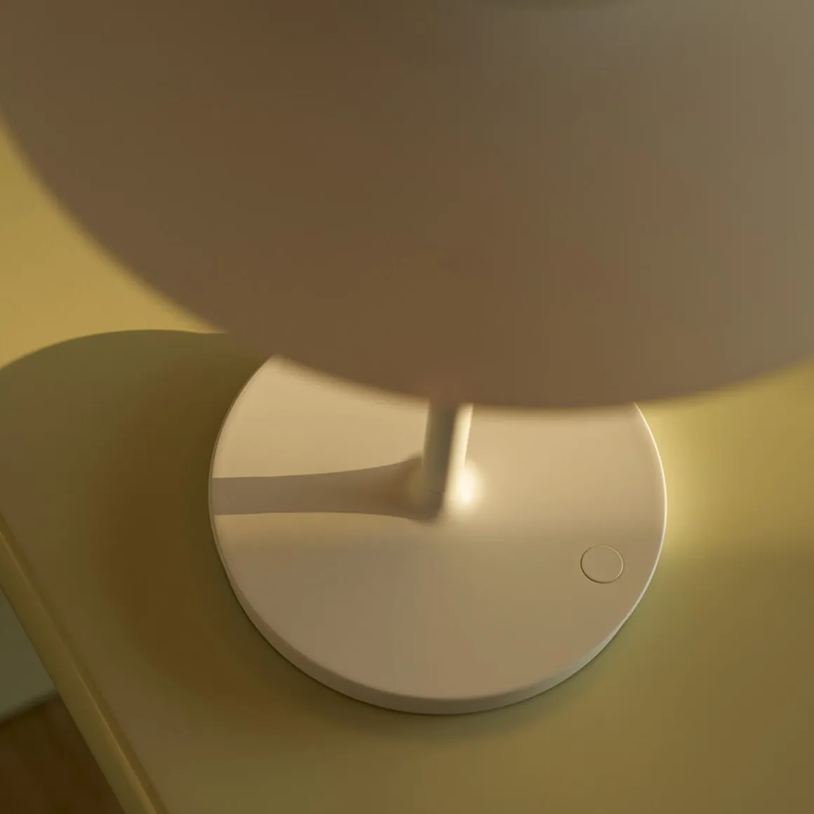 Louis Poulsen PH 80 Portable LED Akkuleuchte