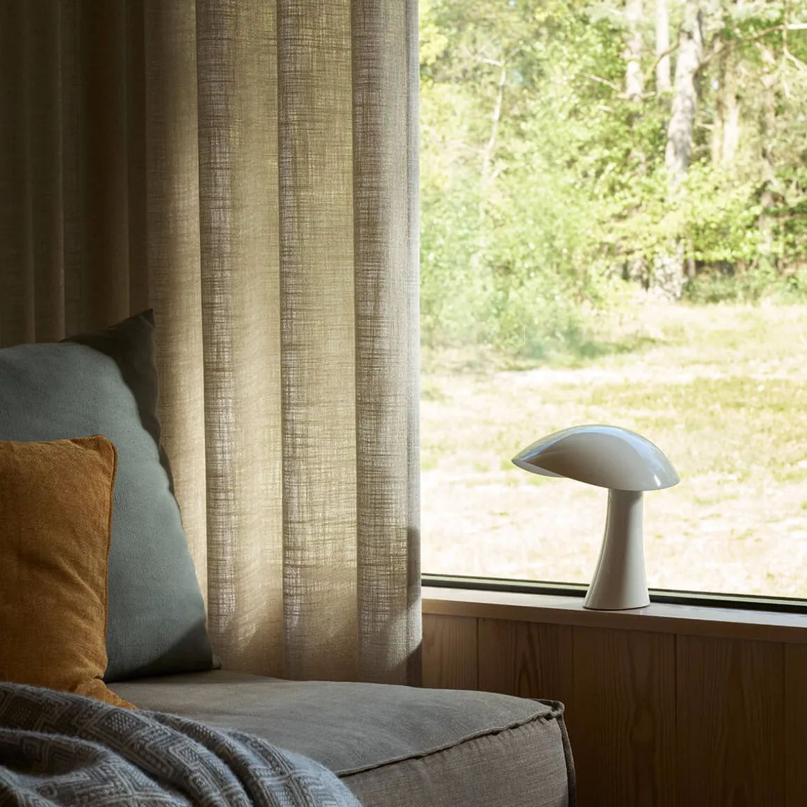 Louis Poulsen Rumee 220 Portable LED Akkuleuchte