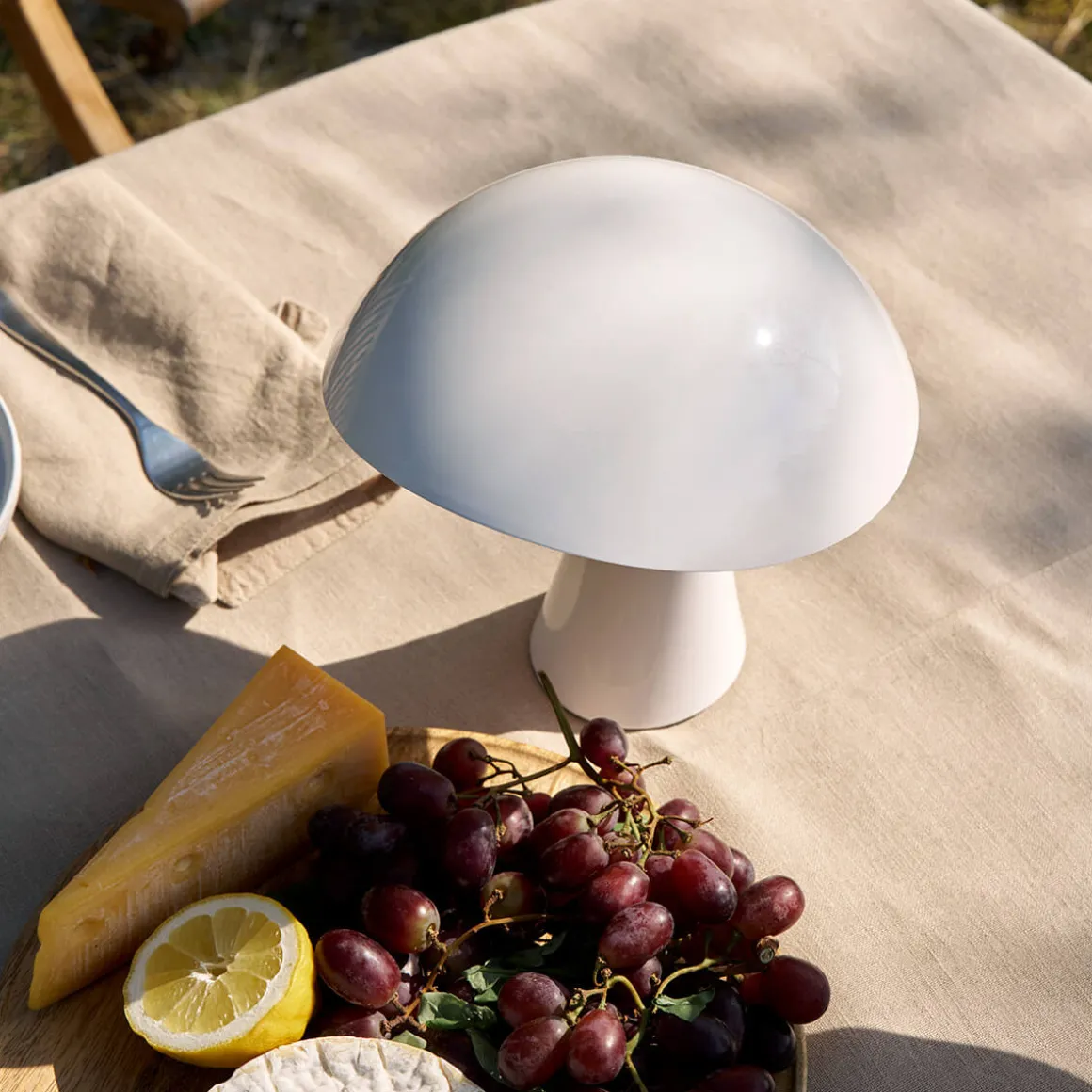 Louis Poulsen Rumee 220 Portable LED Akkuleuchte