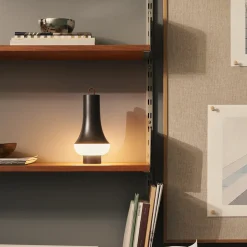 Louis Poulsen Tomoshi Portable LED Akkuleuchte