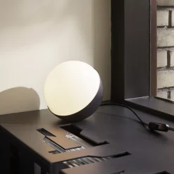 Louis Poulsen VL Studio Tisch- / Stehleuchte, Ø: 25 cm