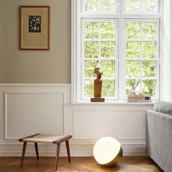 Louis Poulsen VL Studio Tisch- / Stehleuchte, Ø: 32 cm