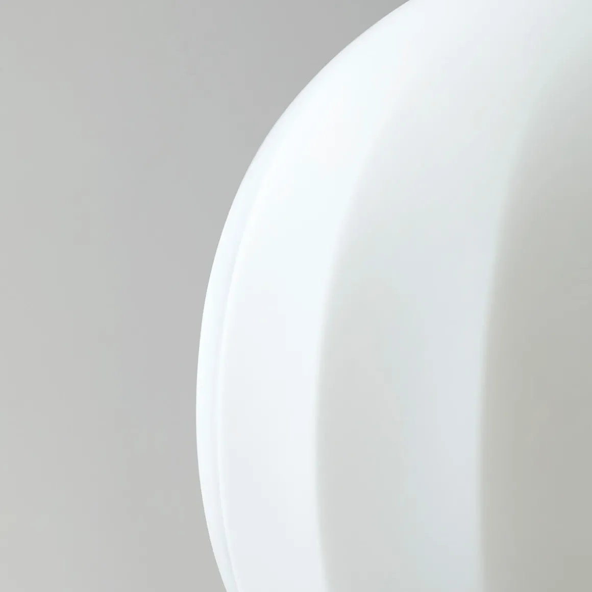 Luceplan Lita Tavolo, mit Fuß