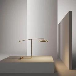 Lumen Center Orbit LED Tischleuchte