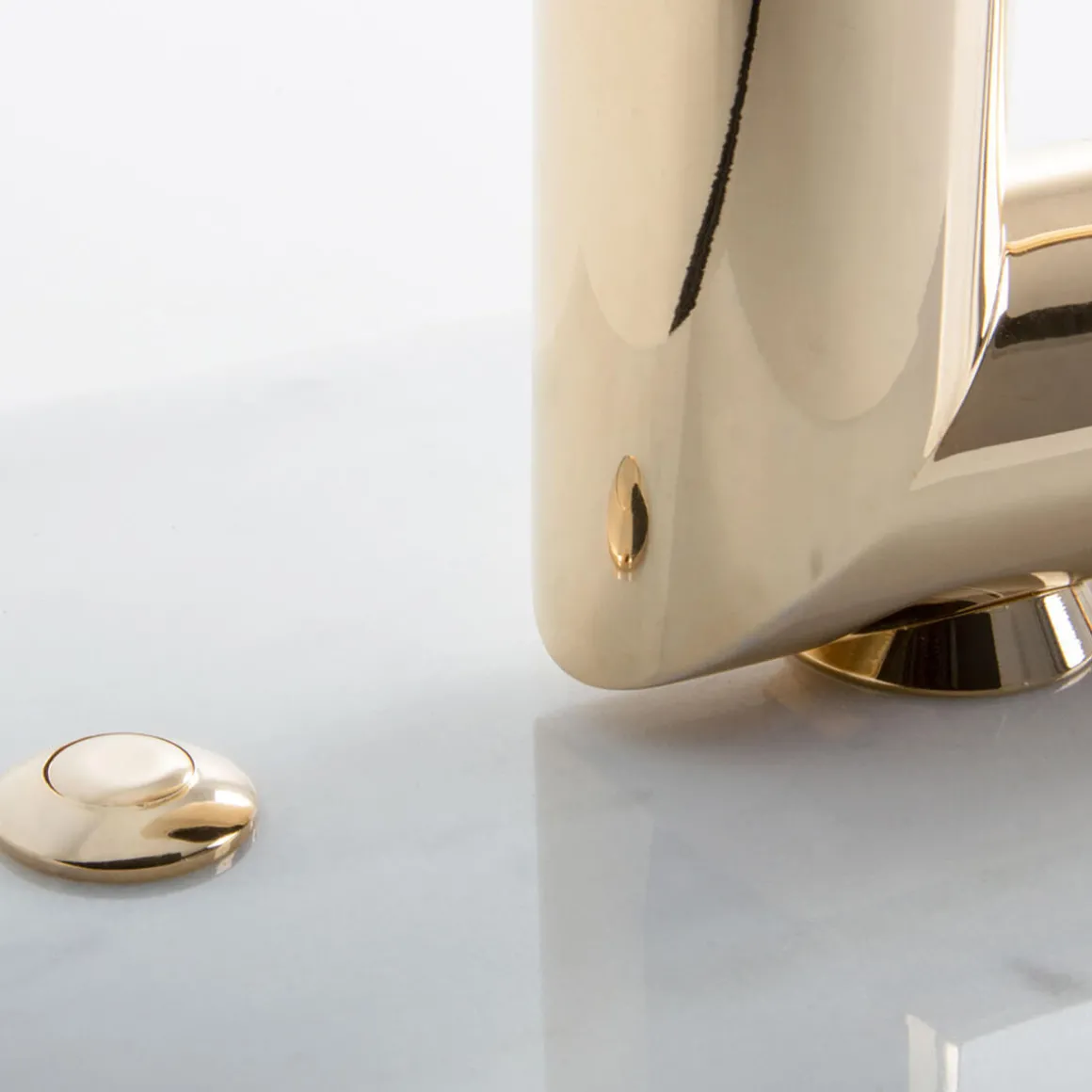 Lumen Center Quadro LED Tischleuchte