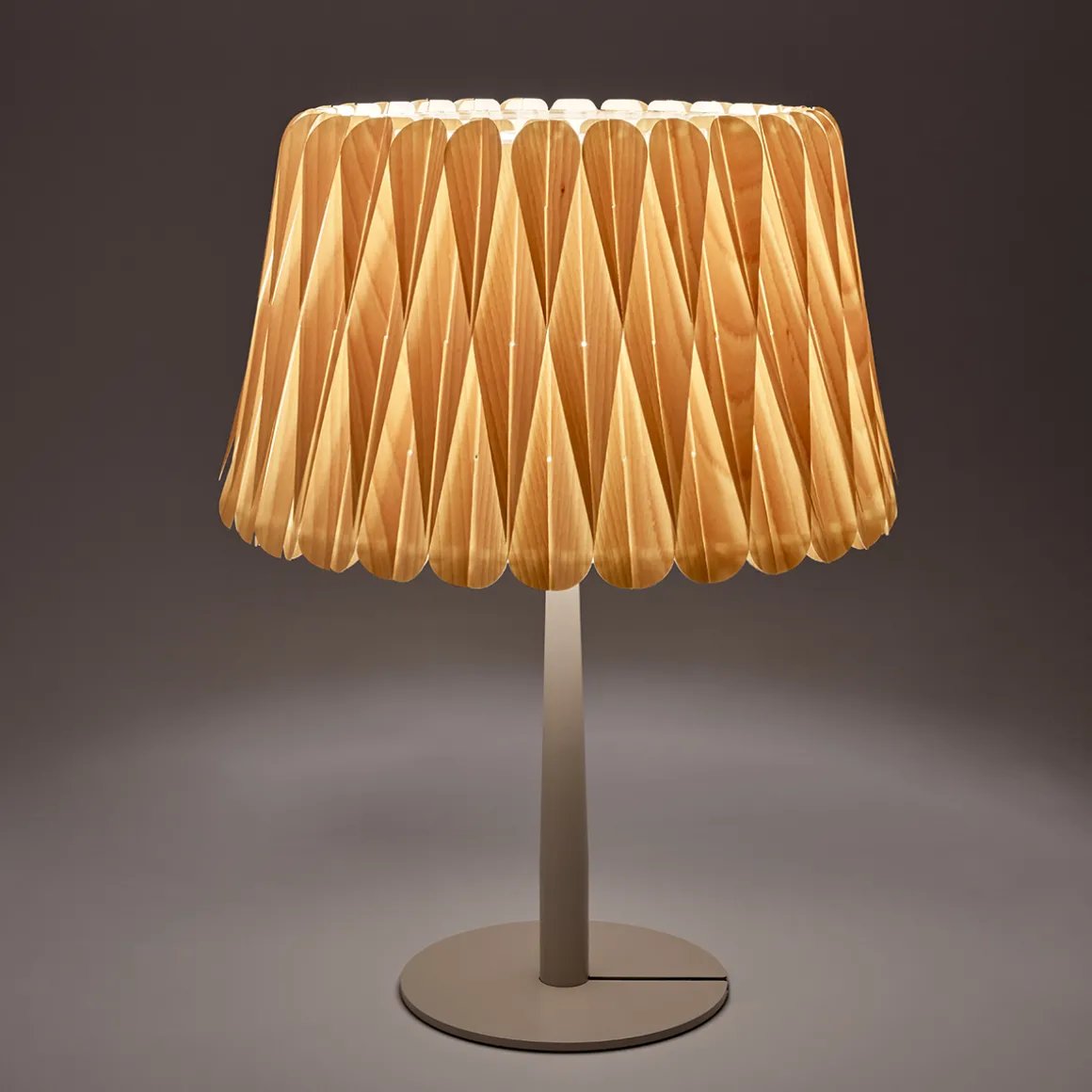 LZF Lamps Lola Medium Tischleuchte, elfenbeinweiß matt