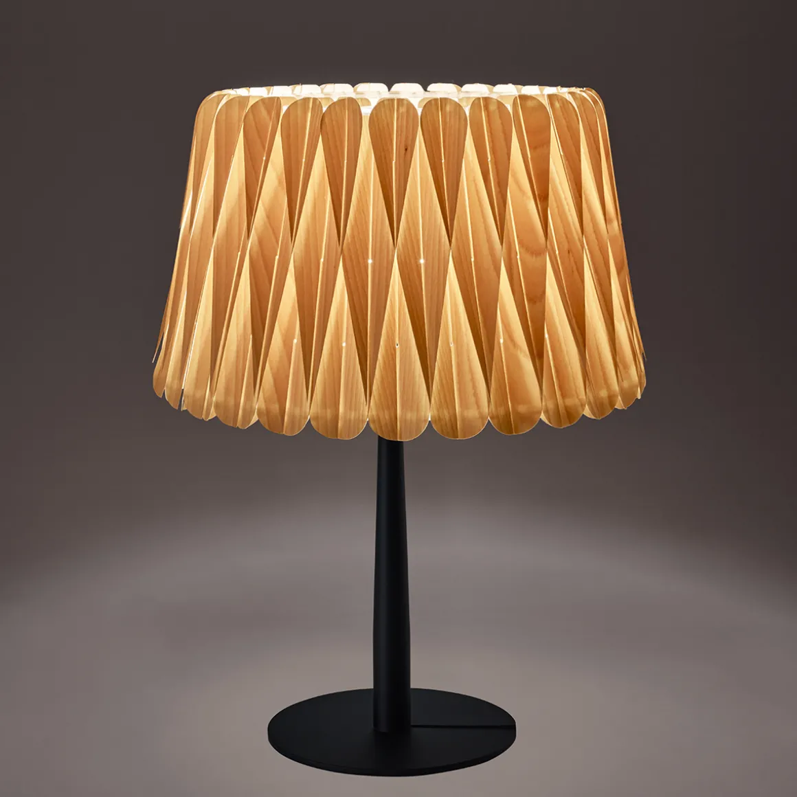 LZF Lamps Lola Medium Tischleuchte, mattschwarz