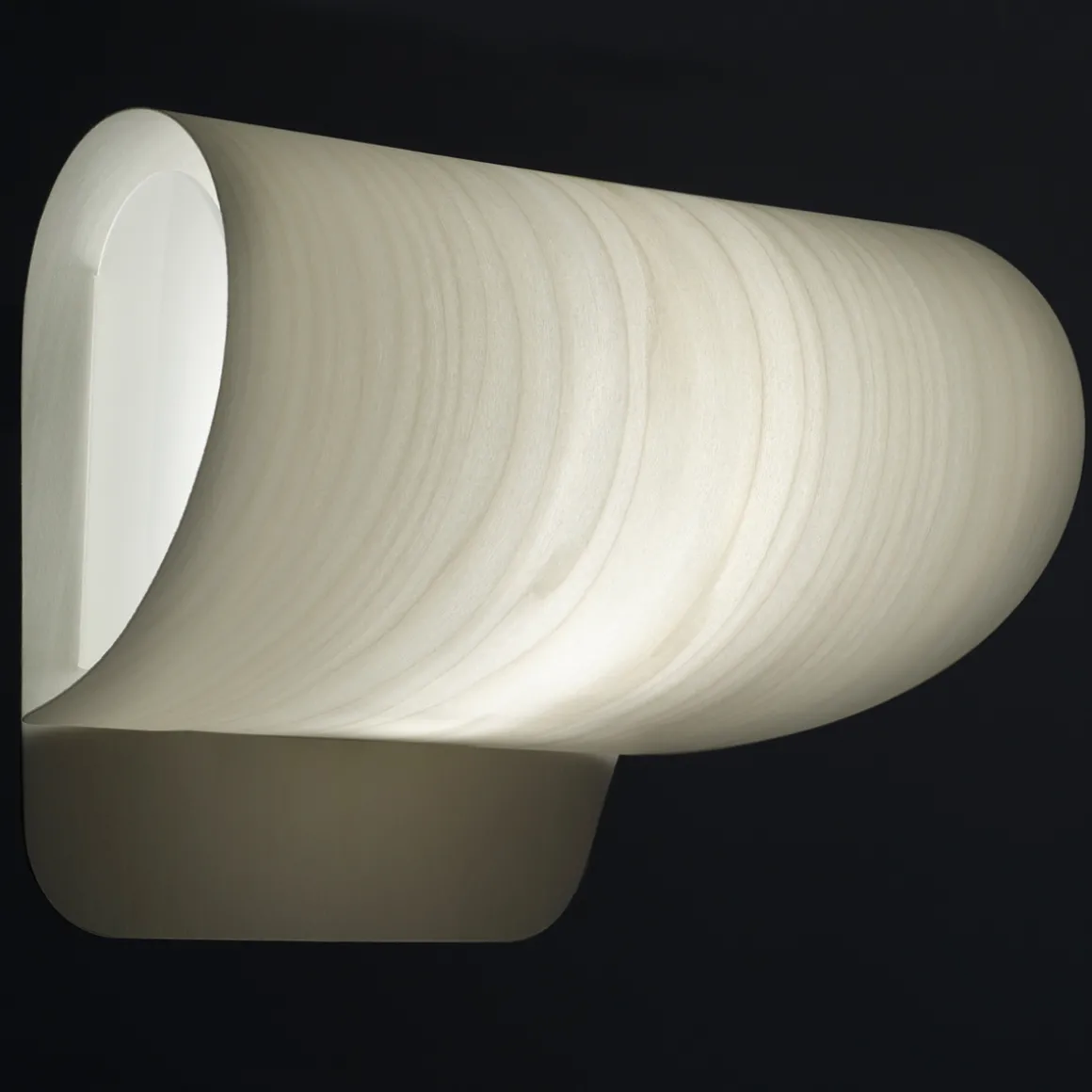 LZF Lamps Pleg LED Wandleuchte