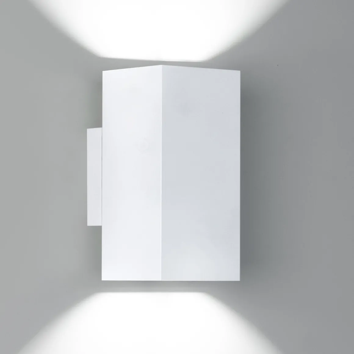 Milan Dau Doble LED Wandleuchte