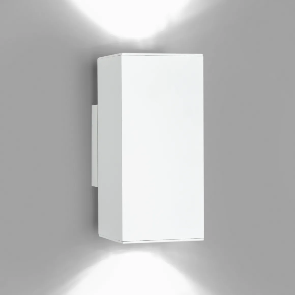 Milan Dau Doble Wandleuchte