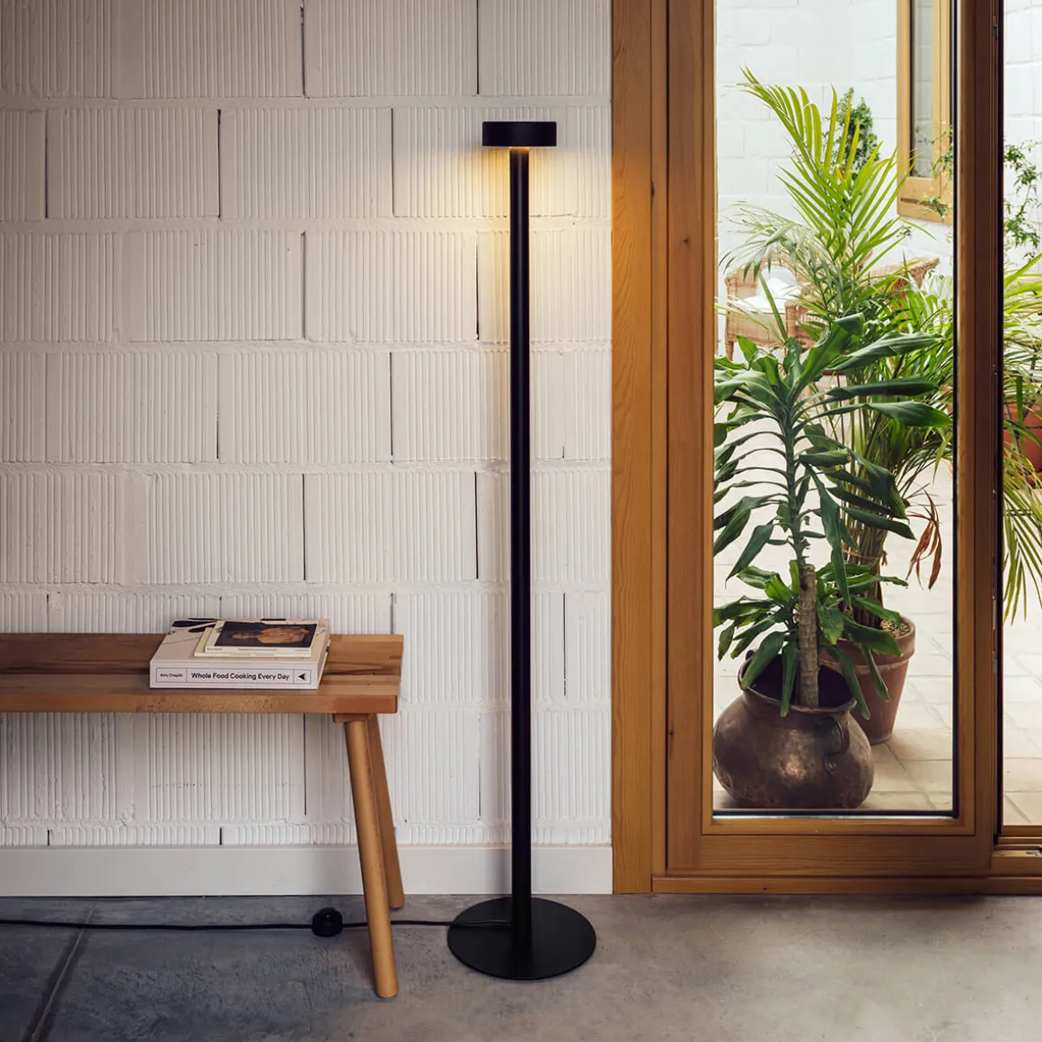 Milan Peak Lane LED Stehleuchte