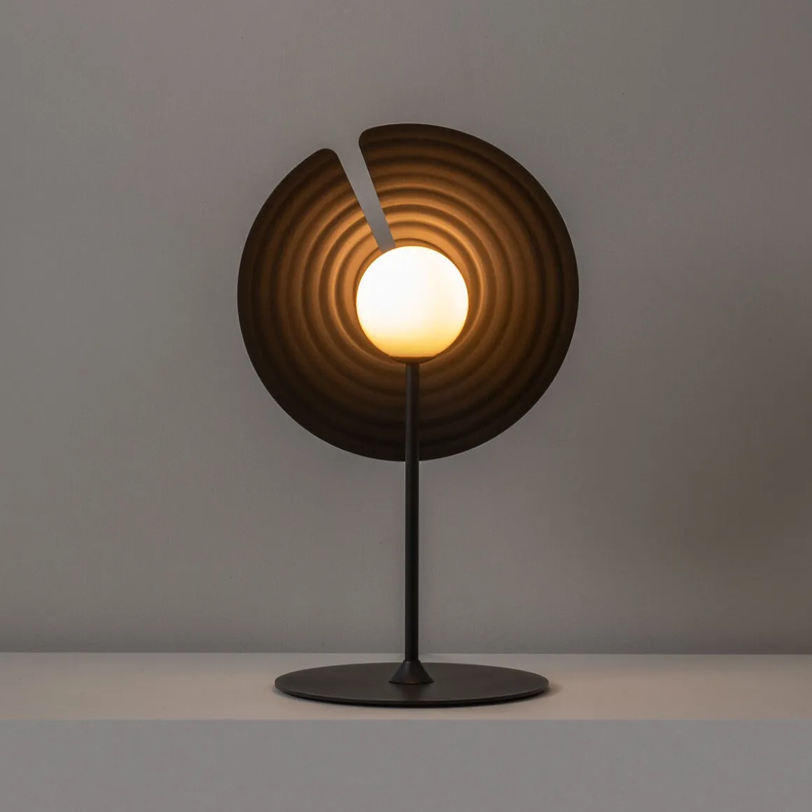 Milan Symphony Tischleuchte